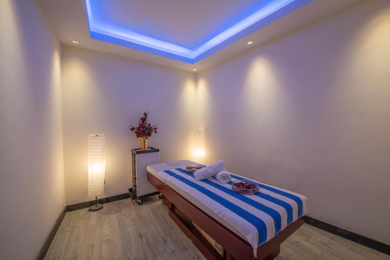 Ramada Hotel & Suites By Wyndham Al Qassim Ель-Букайрія Екстер'єр фото A massage bed
